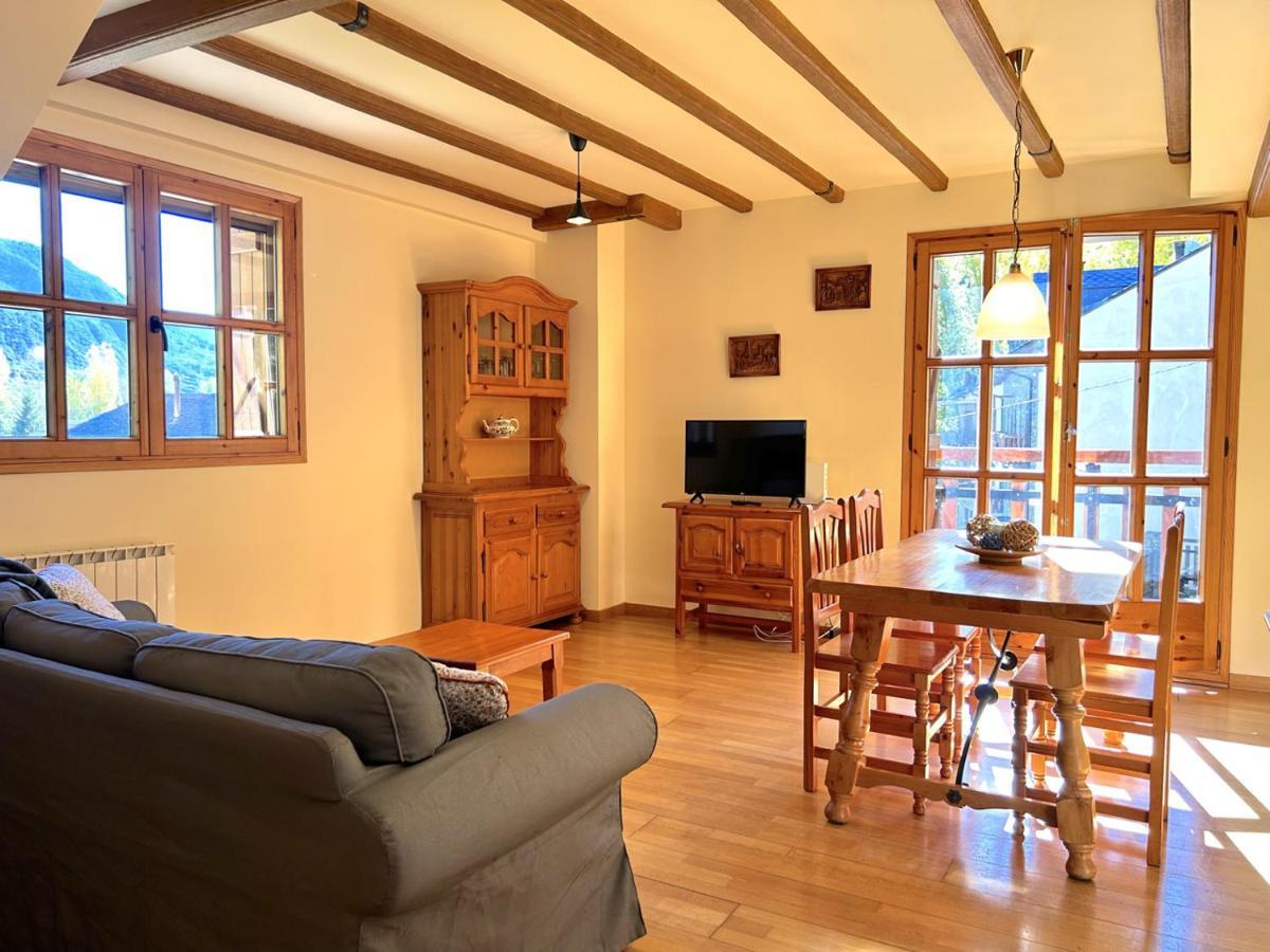 Appartement Duplex Familiar I De Muntanya A Escalo By Rural D'Aneu Extérieur photo